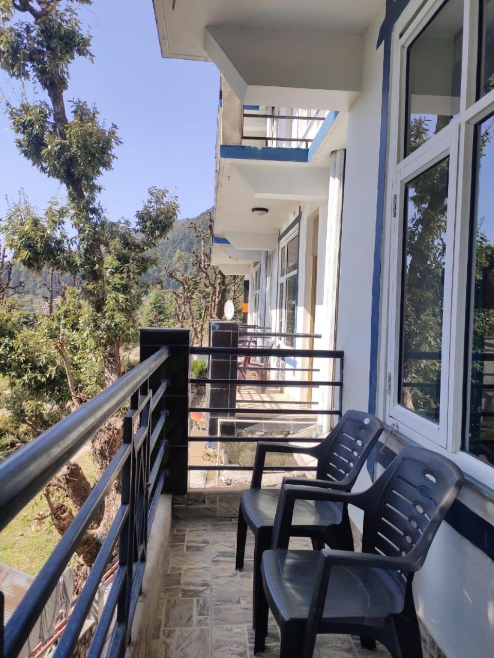 Oasis Guest House Bhagsu D'Shala دارامشالا المظهر الخارجي الصورة