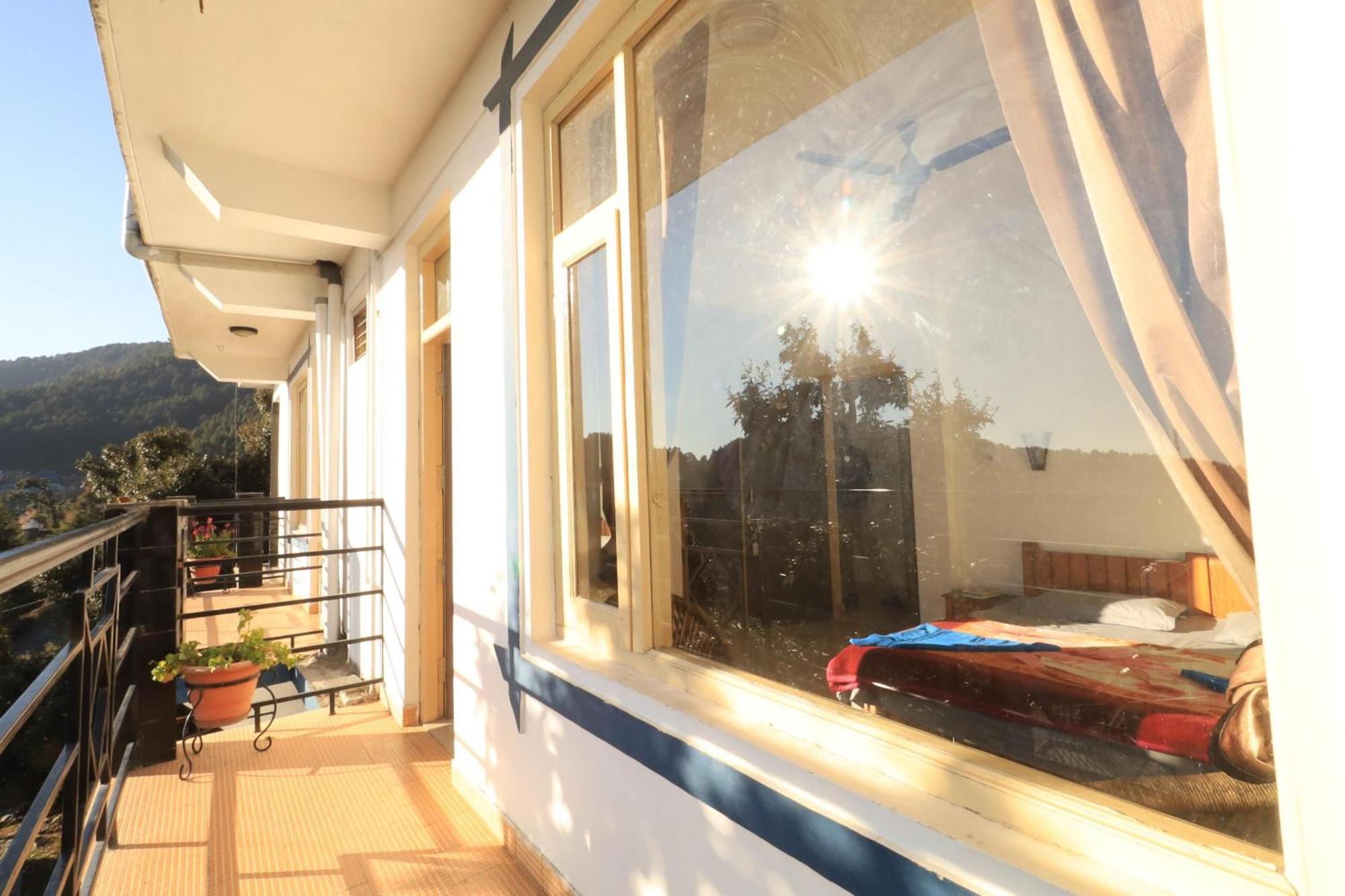 Oasis Guest House Bhagsu D'Shala دارامشالا المظهر الخارجي الصورة